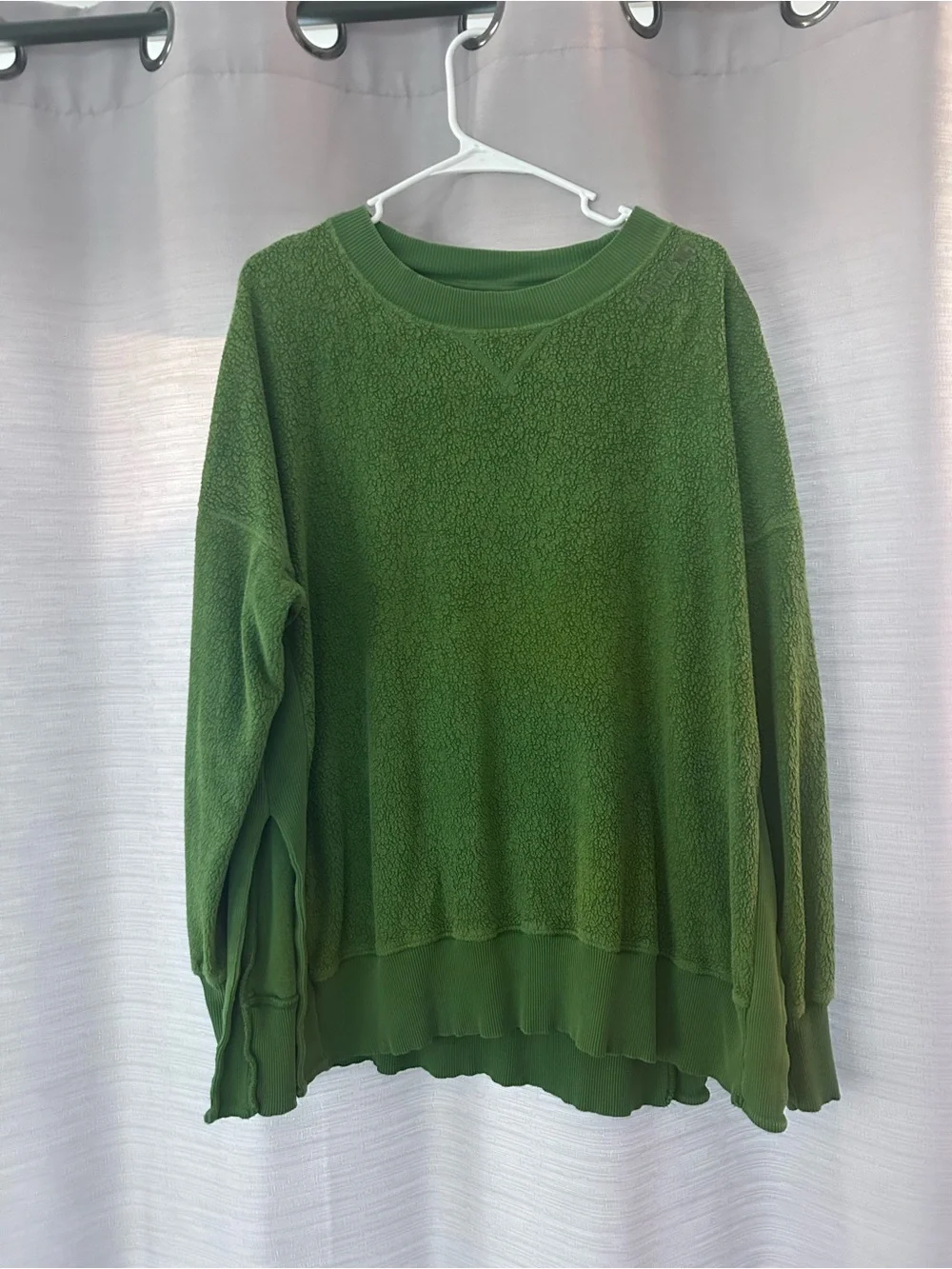 Aerie Green Fuzzy Oversized Sweatshirt Sz L Ribbed Side Slit Shirt A Little Nice